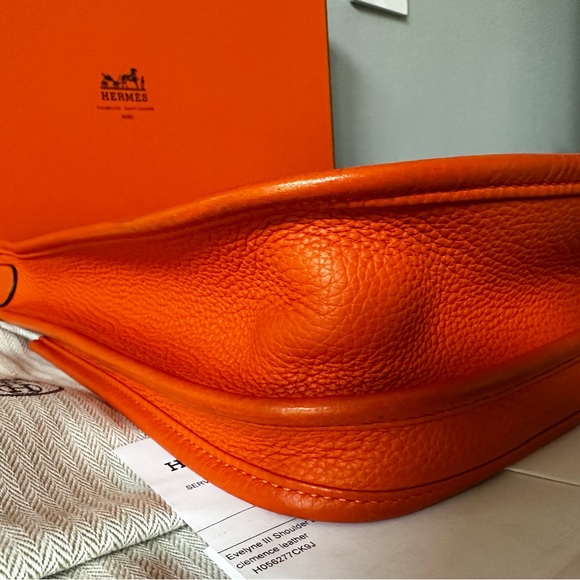 🦄Hermes Evelyne III 🦄in fire orange taurillon clemence leather PM - Picture 13 of 15